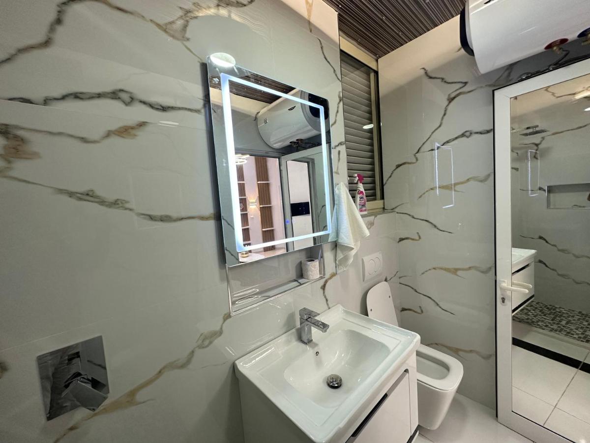 Esto'S Apartament Near Tirana Airport 1 - Self Checkin -Netflix - Free Parking Valjiosi المظهر الخارجي الصورة